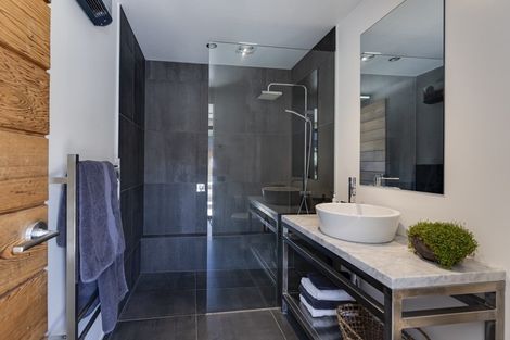 Photo of property in 1 Larkins Way, Arthurs Point, Queenstown, 9371