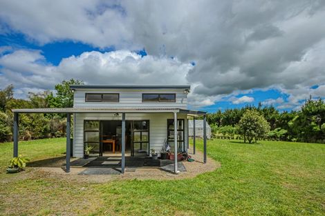 Photo of property in 119 Engles Road, Shannon, 4821