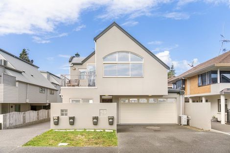 Photo of property in 25 Rita Street, Mount Maunganui, 3116