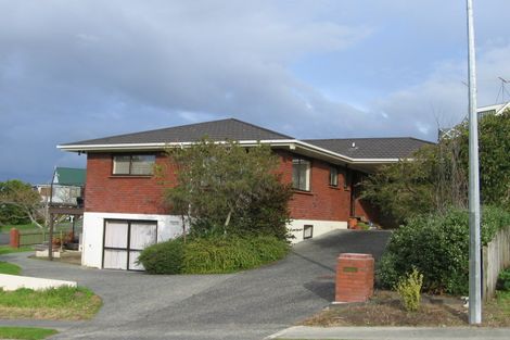 Photo of property in 2 Merehai Place, Snells Beach, 0920