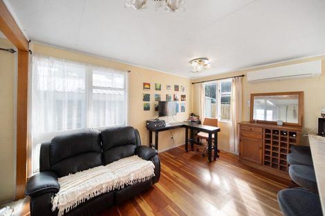 Photo of property in 11 Citril Place, Red Hill, Papakura, 2110