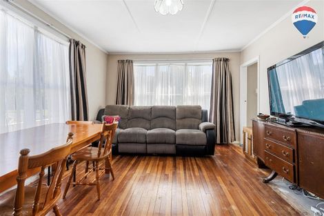 Photo of property in 206 Cambridge Terrace, Naenae, Lower Hutt, 5011