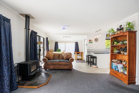 Photo of property in 93 Benmore Avenue, Cloverlea, Palmerston North, 4412