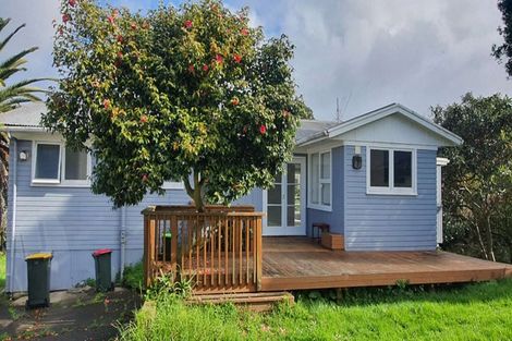 Photo of property in 149 Reeves Road, Pakuranga Heights, Auckland, 2010