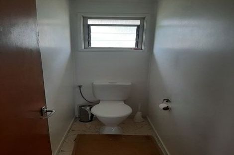 Photo of property in 33 Kaikoura Street, Henderson, Auckland, 0612