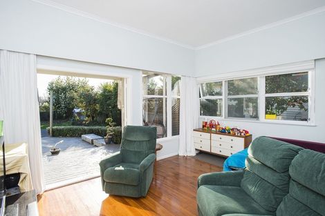 Photo of property in 14 Haronga Road, Inner Kaiti, Gisborne, 4010