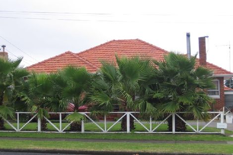 Photo of property in 16 Maxwell Avenue, Papatoetoe, Auckland, 2025