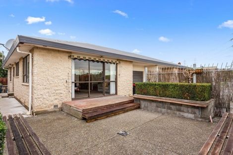 Photo of property in 2/22 Moffett Street, Islington, Christchurch, 8042