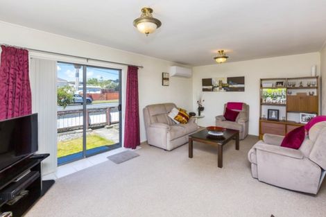 Photo of property in 67c Kowhai Avenue, Ebdentown, Upper Hutt, 5018