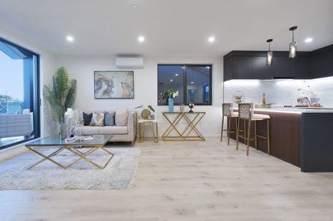 Photo of property in 8b Hadfield Street, Beach Haven, Auckland, 0626