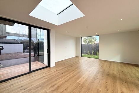 Photo of property in 2/7 Roa Road, Fendalton, Christchurch, 8041