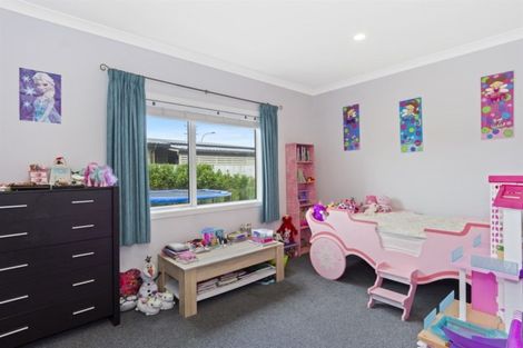 Photo of property in 68 Golden Sands Drive, Papamoa Beach, Papamoa, 3118