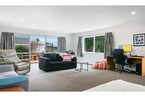 Photo of property in 35 Otupai Street, Two Mile Bay, Taupo, 3330