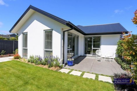 Photo of property in 2 Brackendale Place, Burnside, Christchurch, 8041