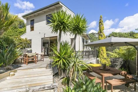 Photo of property in 20 Saddleback Rise, Murrays Bay, Auckland, 0630