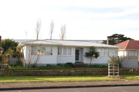 Photo of property in 63 Blake Road, Mangere East, Auckland, 2024