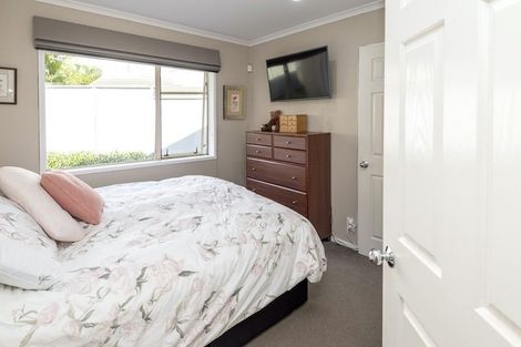 Photo of property in 2/16 Woodgers Way, Somerville, Auckland, 2014