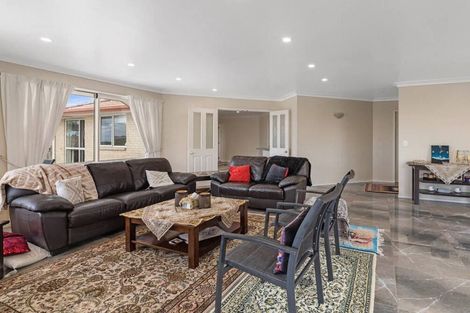 Photo of property in 39 Bluebird Crescent, Unsworth Heights, Auckland, 0632