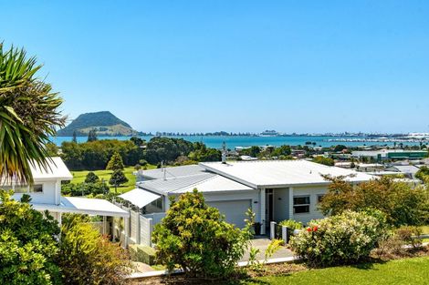 Photo of property in 3 Seaview Road, Otumoetai, Tauranga, 3110
