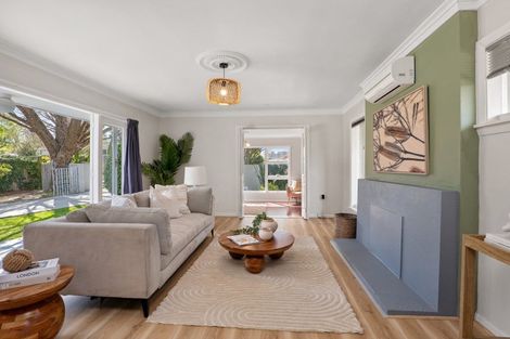 Photo of property in 223 Memorial Avenue, Burnside, Christchurch, 8053