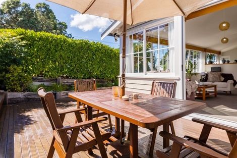 Photo of property in 607 Blockhouse Bay Road, Blockhouse Bay, Auckland, 0600