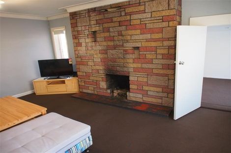 Photo of property in 9 Shoreham Street, Avondale, Auckland, 0600