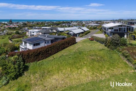 Photo of property in 20 Tohora View, Waihi Beach, 3611