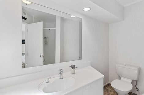 Photo of property in 43 Ngarara Road, Waikanae, 5036