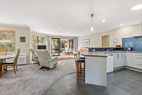 Photo of property in 4 Bayview Park Lane, Orewa, 0931