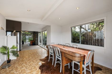 Photo of property in 11 Southern Cross Crescent, Island Bay, Wellington, 6023