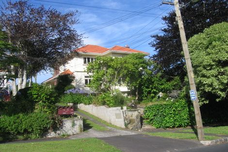 Photo of property in 1 Maungakiekie Avenue, Greenlane, Auckland, 1051