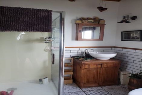 Photo of property in 102 Beach Road, Onerahi, Whangarei, 0110