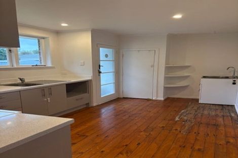 Photo of property in 3/42 Lincoln Road, Henderson, Auckland, 0610