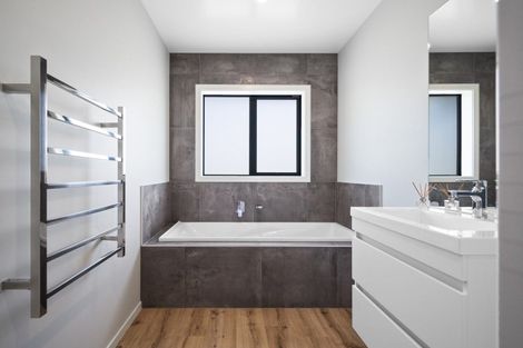 Photo of property in 539 Cemetery Road, Sanson, Palmerston North, 4479