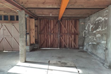 Photo of property in 20 Victoria Road, New Plymouth, 4310