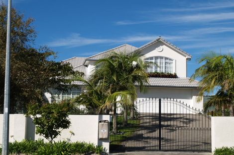 Photo of property in 16 Casabella Court, Northpark, Auckland, 2013