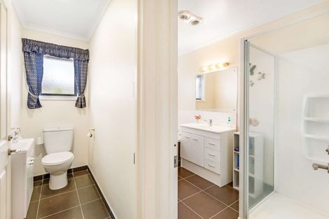 Photo of property in 11 Cleveland Heights, Kelvin Grove, Palmerston North, 4414