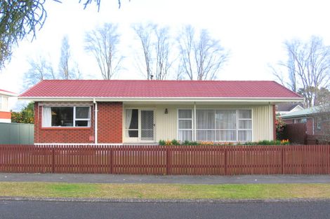 Photo of property in 11 Samuel Place, Queenwood, Hamilton, 3210