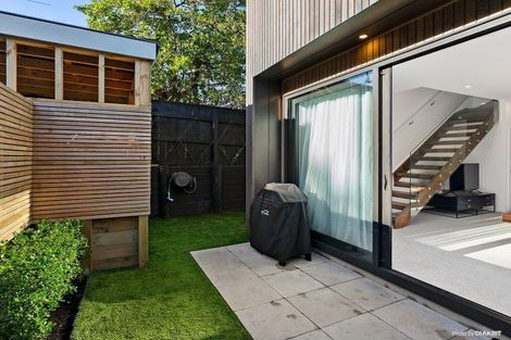 Photo of property in 6/20 Trent Street, Island Bay, Wellington, 6023