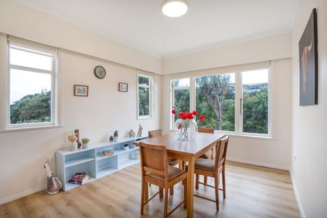 Photo of property in 30 Tawa Terrace, Tawa, Wellington, 5028
