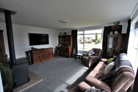Photo of property in 15 Tieke Place, Tokoroa, 3420