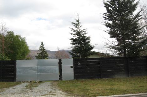 Photo of property in 25 Kowhai Drive, Wanaka, 9305