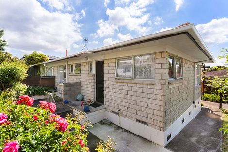 Photo of property in 2/4 Dalwhinnie Parade, Highland Park, Auckland, 2010