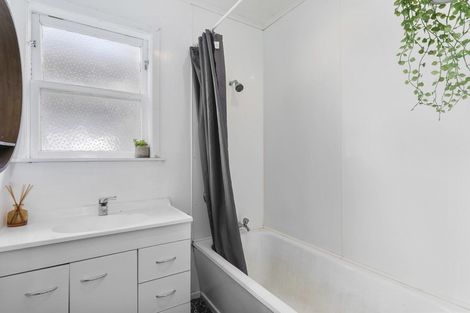 Photo of property in 79 Peel Place, Wainuiomata, Lower Hutt, 5014