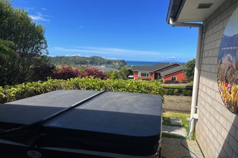 Photo of property in 14 Seaview Crescent, Hatfields Beach, Orewa, 0931