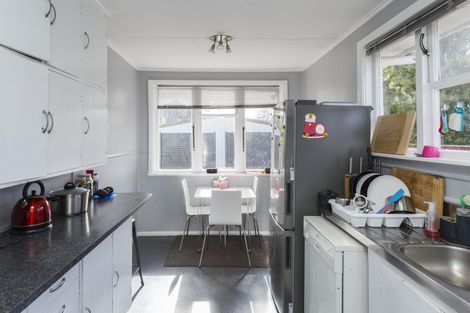 Photo of property in 34 Galway Avenue, Hokowhitu, Palmerston North, 4410