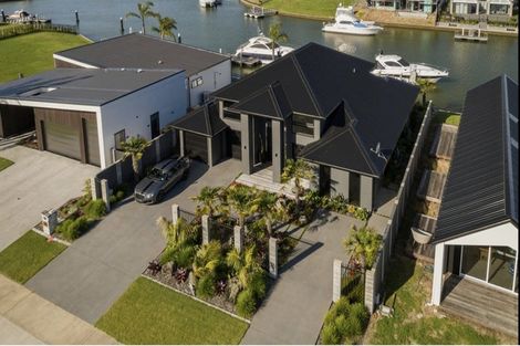 Photo of property in 13 Awatea Drive, Whitianga, 3510