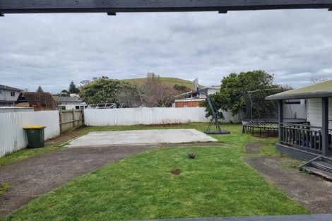 Photo of property in 4 Dalry Place, Mangere Bridge, Auckland, 2022