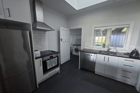 Photo of property in 21 Kotari Road, Days Bay, Lower Hutt, 5013