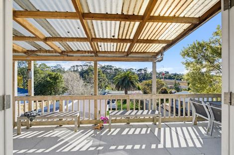 Photo of property in 29 Cedar Terrace, Stanmore Bay, Whangaparaoa, 0932